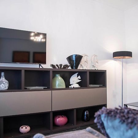 Konstantinos Stylish Brand New Apt In The Heart Of Athens Exterior photo