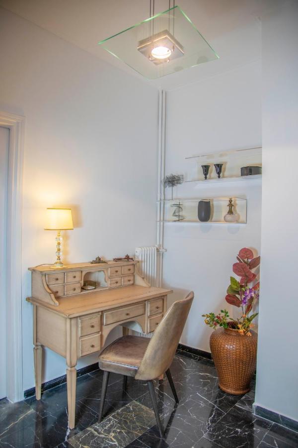 Konstantinos Stylish Brand New Apt In The Heart Of Athens Exterior photo