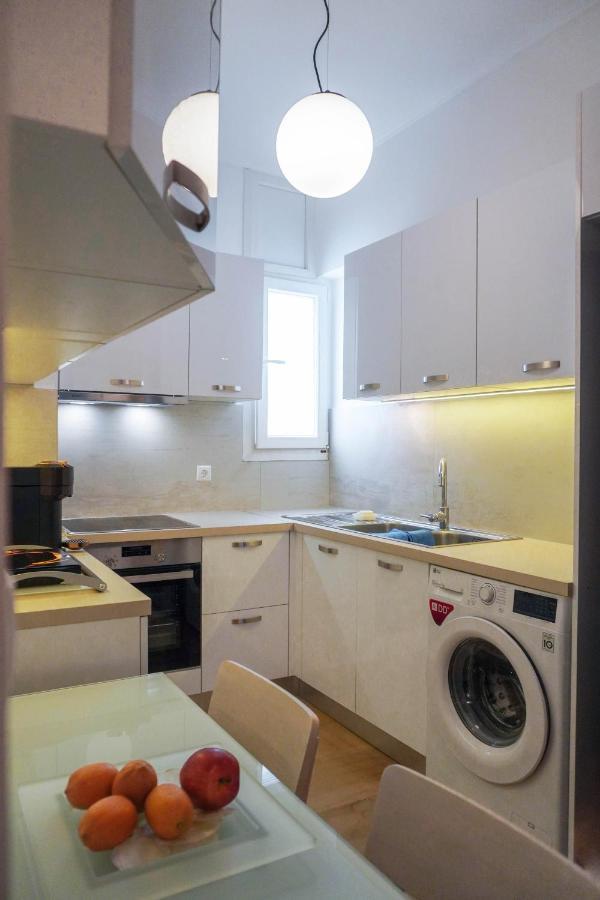 Konstantinos Stylish Brand New Apt In The Heart Of Athens Exterior photo