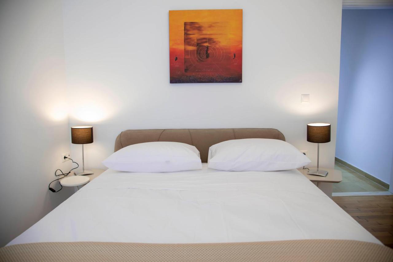 Konstantinos Stylish Brand New Apt In The Heart Of Athens Exterior photo
